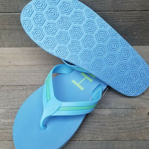 huk women's flip flops